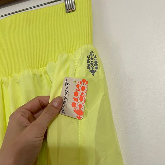 NWT Free People Movement Carpe Diem Shorts in Sour Citrus - Picture 4 of 8